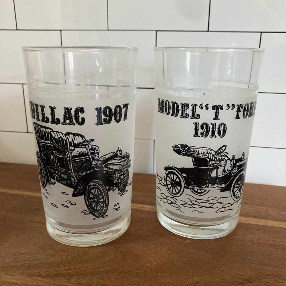 Classic Vintage Car Illustrated Glassware - Black Car Design